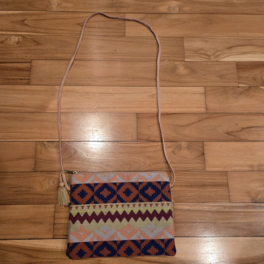 Geometric Patterned Crossbody Bag